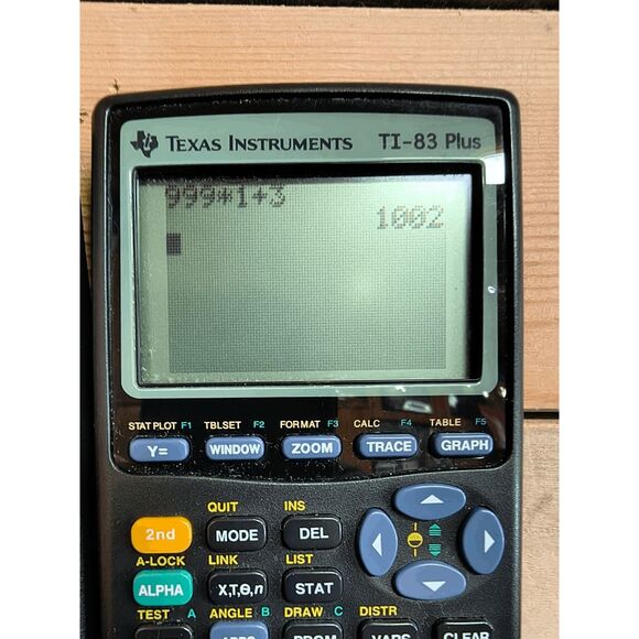 Texas Instruments TI-83 Plus Graphing Calculator with Cover TESTED & WORKING - Picture 2 of 3